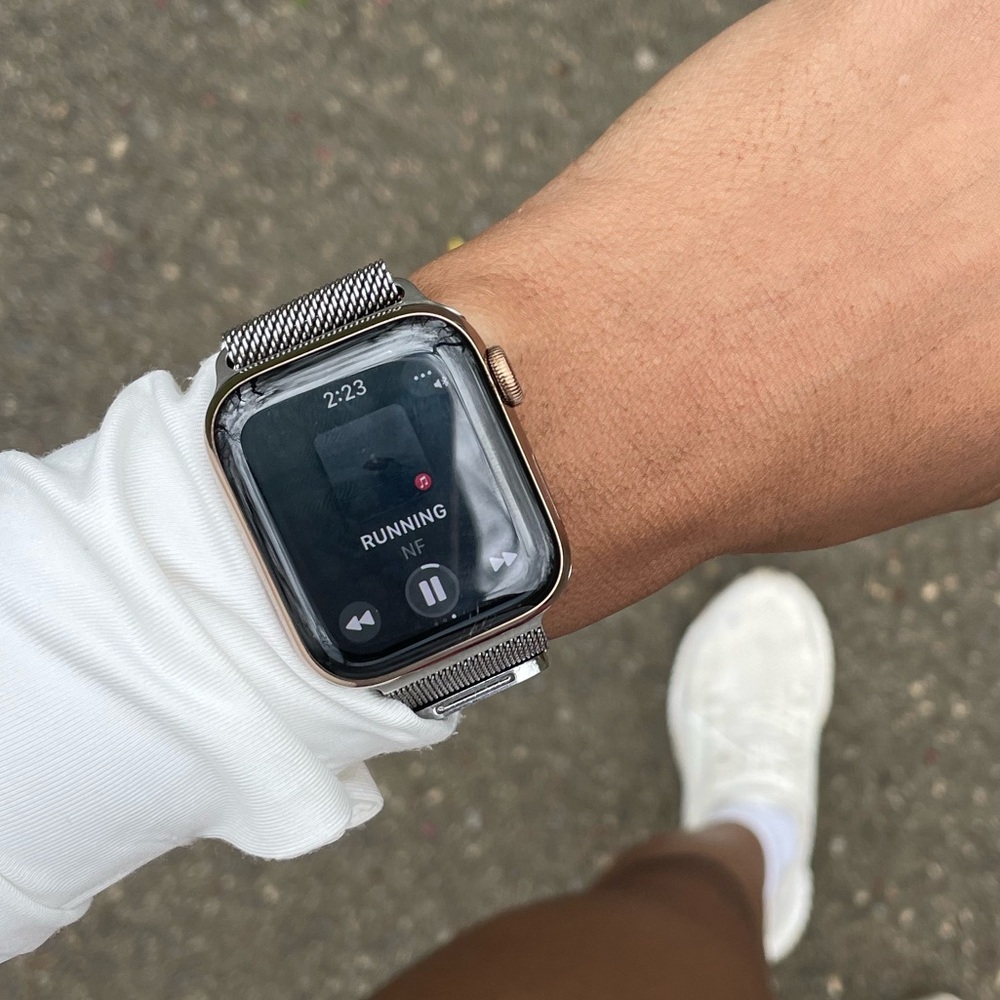 Apple Watch Series 5 Rose Gold